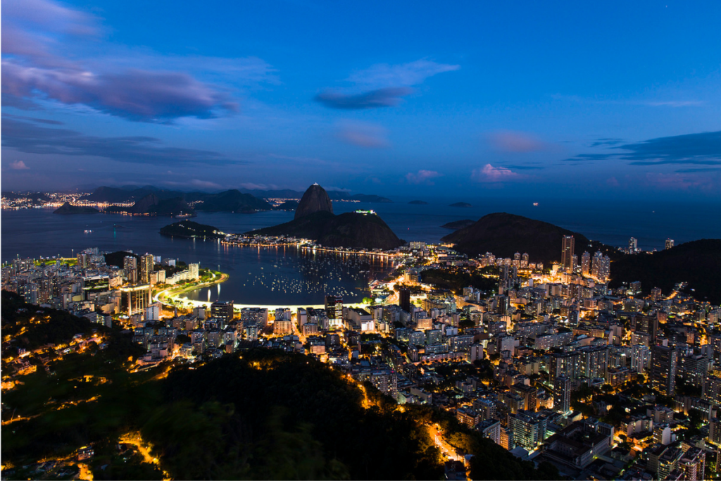 Rio de Janeiro, conhecido carinhosamente como "Cidade Maravilhosa", é uma das cidades mais emblemáticas e deslumbrantes do Brasil.