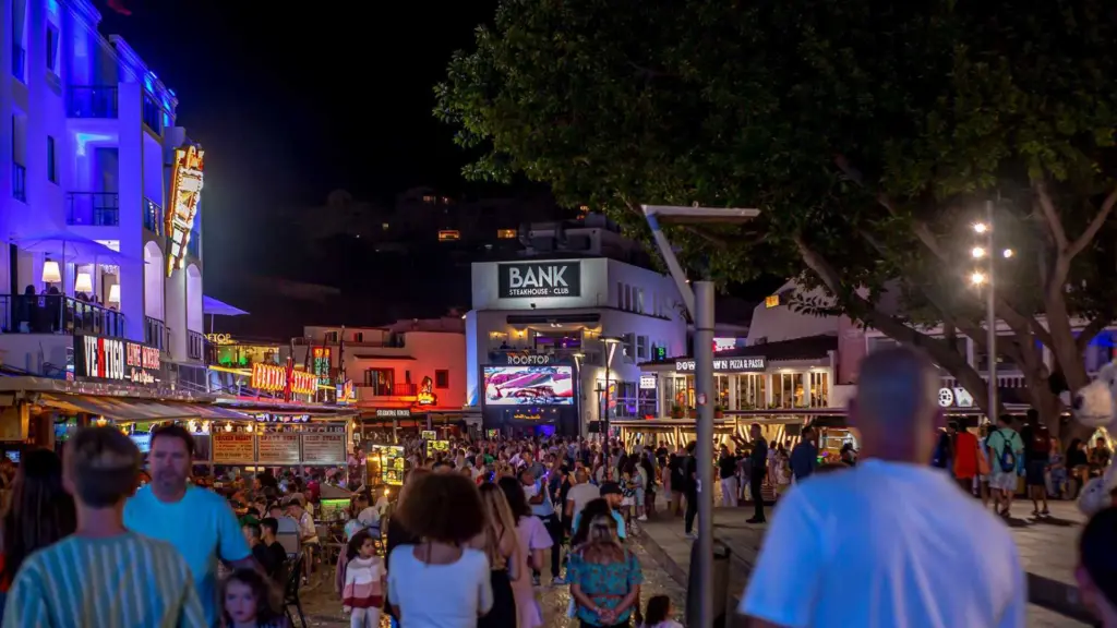 Noite em Albufeira Noite em Albufeira