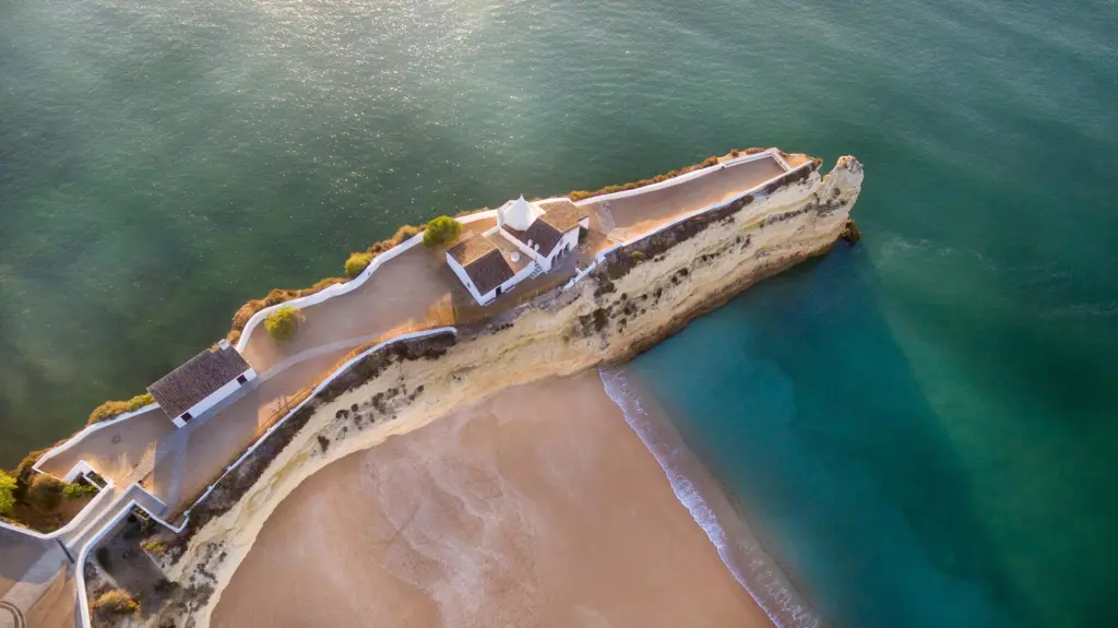 Capela de Nossa Senhora da Rocha Capela de Nossa Senhora da Rocha