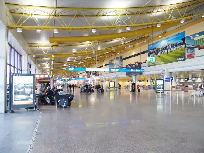 Como ir do aeroporto de Portimão até o centro e hotel