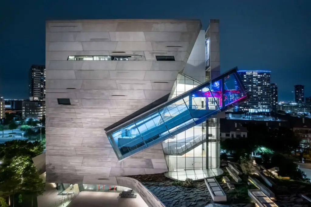 Perot Museum of Nature and Science em Dallas