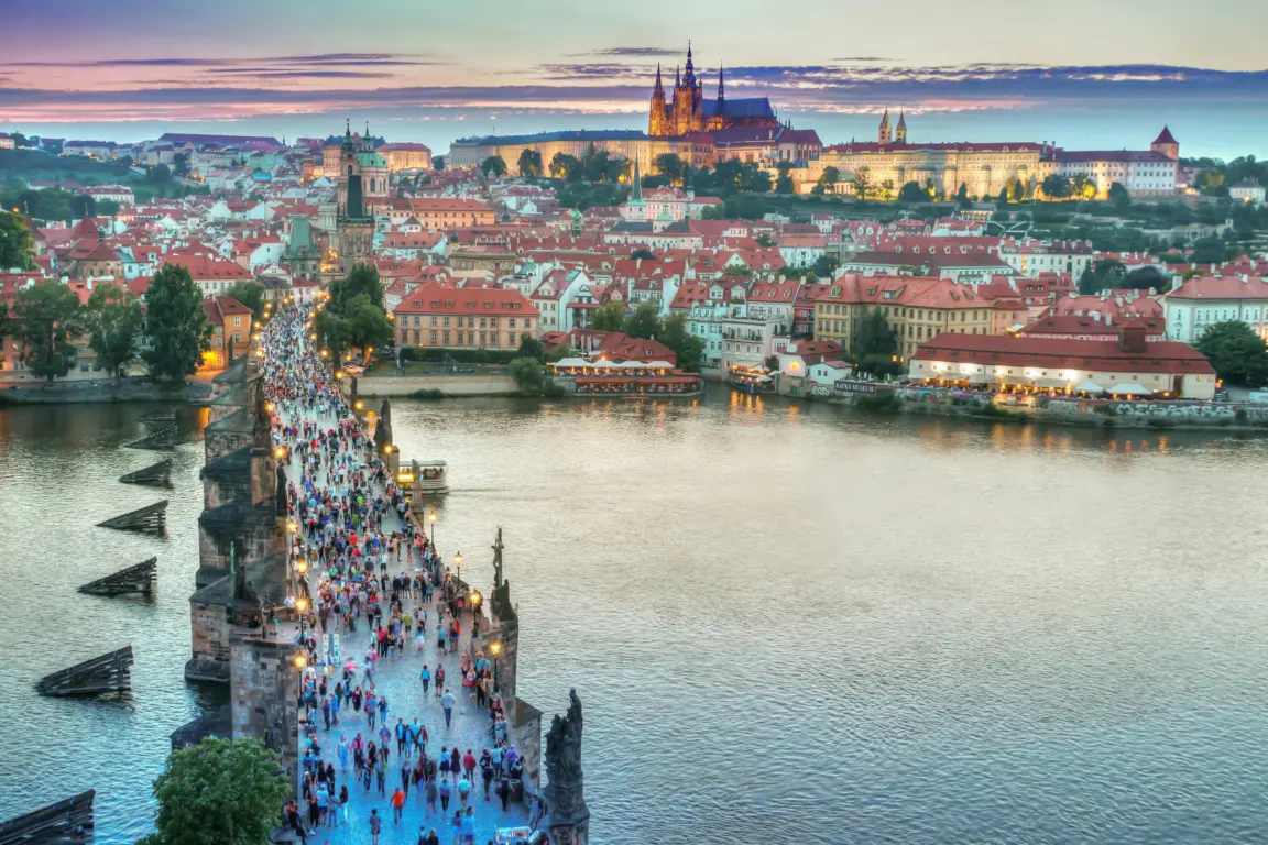 Movimentação em Praga no mês de junho Movimentação em Praga no mês de junho