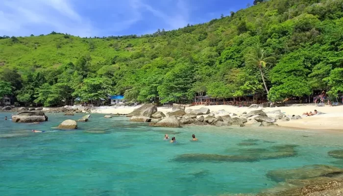Praia Ao Sane Beach em Phuket